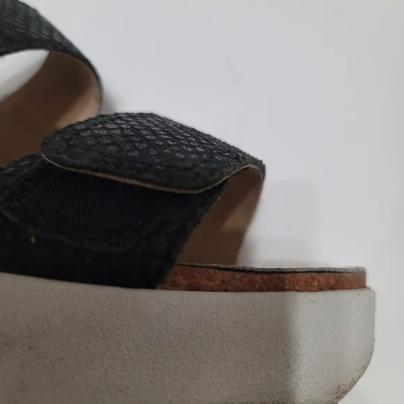 OTBT - Montane Black Platform Wedge Size 8M - Picture 12 of 12